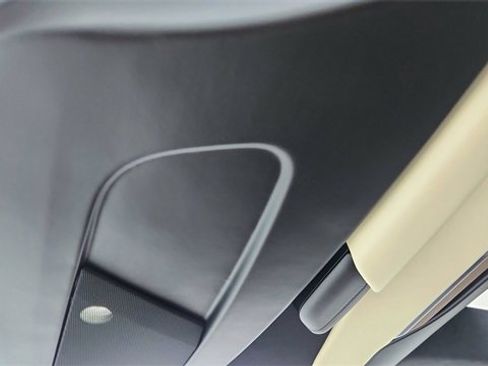 Used 2023 Tesla Model X image 30