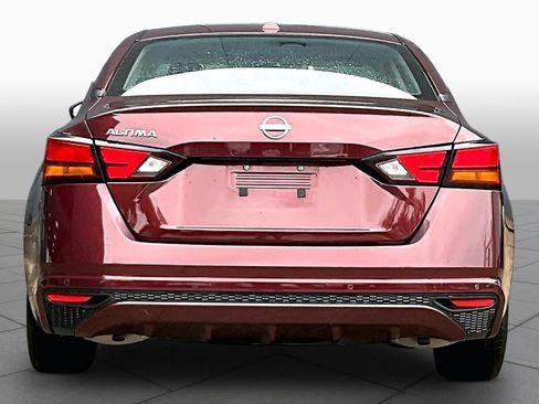 Certified 2025 Nissan Altima 2.5 SV FWD image 5