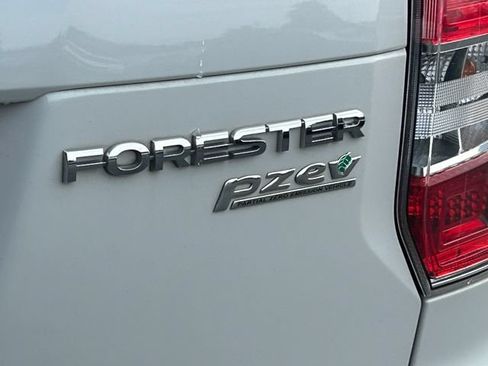 Used 2016 Subaru Forester 2.5i Touring w/ Eyesight & Navigation System AWD/4WD image 5