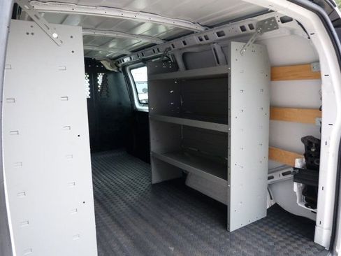 Used 2023 GMC Savana 2500 w/ Driver Convenience Package image 16