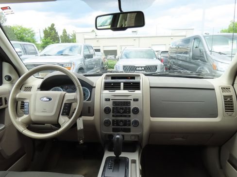 Used 2010 Ford Escape XLT FWD image 11