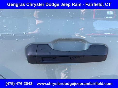 Used 2024 Jeep Wrangler Unlimited Sahara w/ Safety Group AWD/4WD image 24