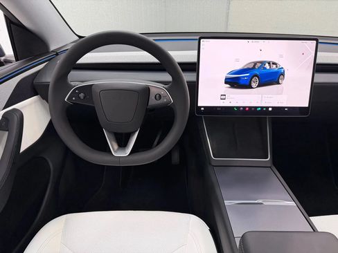 Used 2026 Tesla Model Y AWD image 20