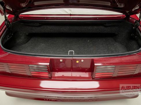 Used 1989 Ford Mustang GT RWD image 14