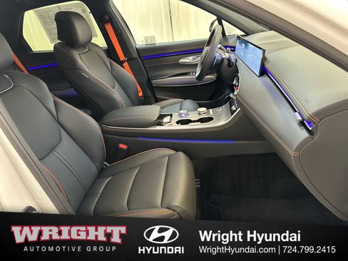 Certified 2026 Genesis GV70 3.5T Sport Advanced AWD/4WD image 18