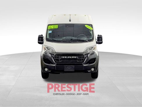 Used 2025 RAM ProMaster 2500 w/ Convenience Group FWD image 3