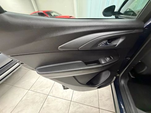 Used 2021 Chevrolet TrailBlazer LT w/ Convenience Package FWD image 14