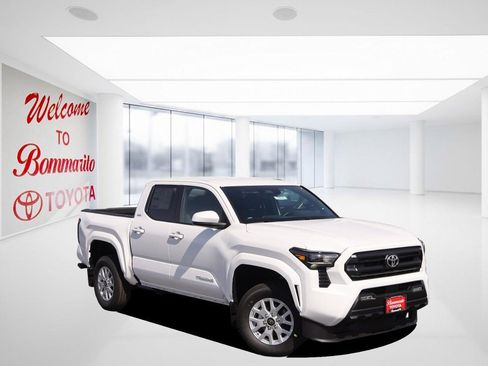 New 2026 Toyota Tacoma SR5 image 2