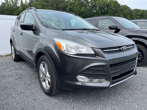 Used 2015 Ford Escape SE w/ Equipment Group 201A FWD image 7