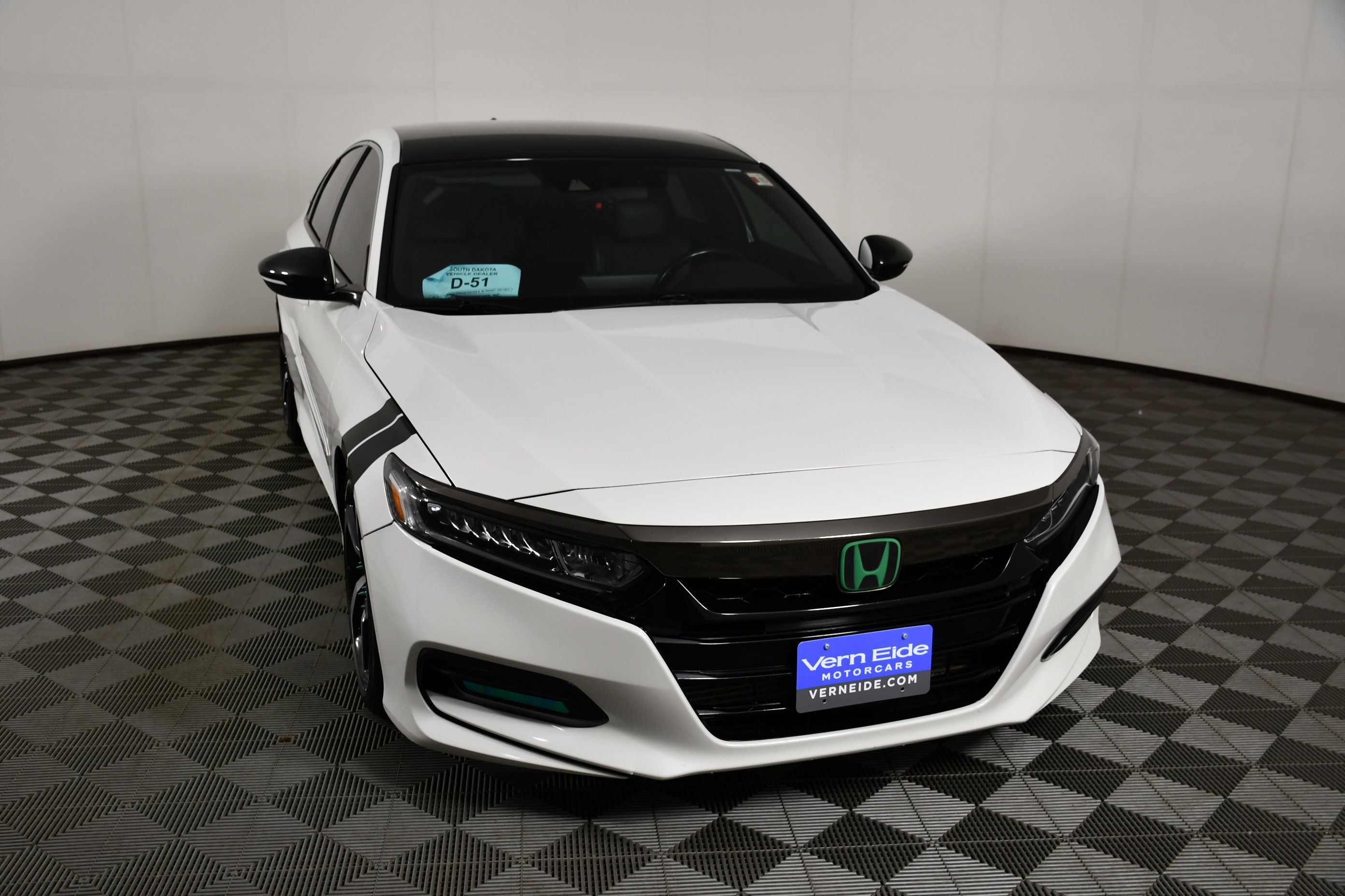Used 2018 Honda Accord Sport image 3