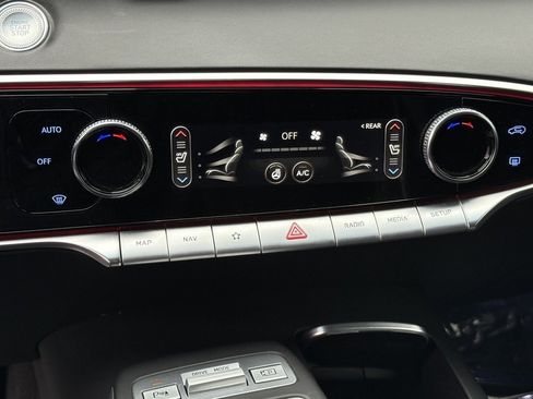 Used 2022 Genesis GV70 3.5T Sport w/ Sport Prestige Package image 28