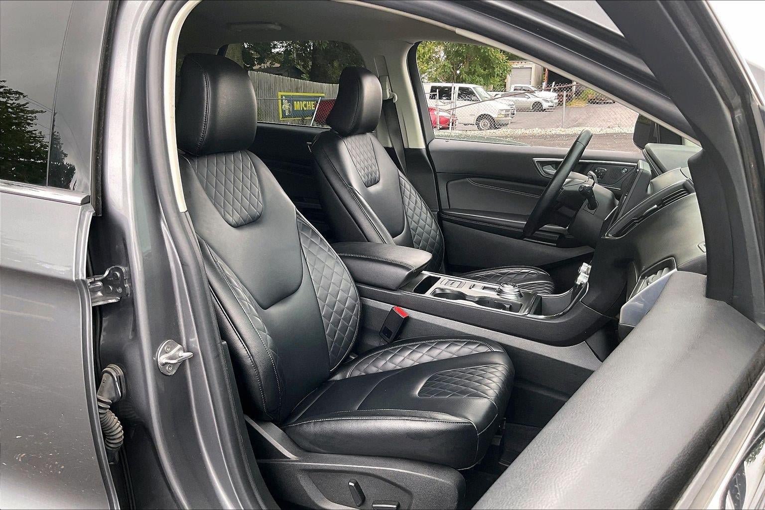 Used 2024 Ford Edge Titanium AWD/4WD image 7