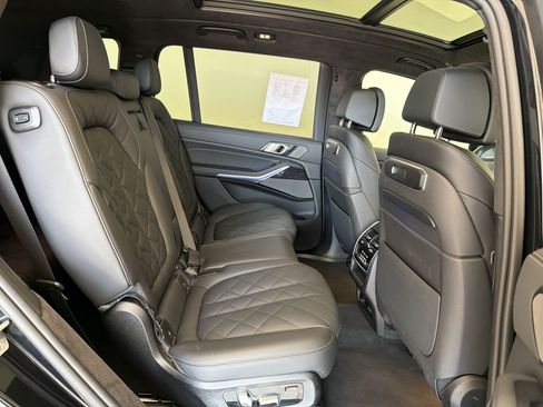Used 2026 BMW X7 xDrive40i w/ M Sport Package AWD/4WD image 31