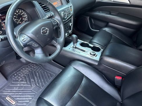 Used 2018 Nissan Pathfinder SL w/ Midnight Edition Package AWD/4WD image 9