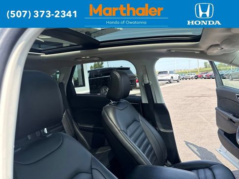 Used 2021 Ford Edge SEL w/ Convenience Package AWD/4WD image 22