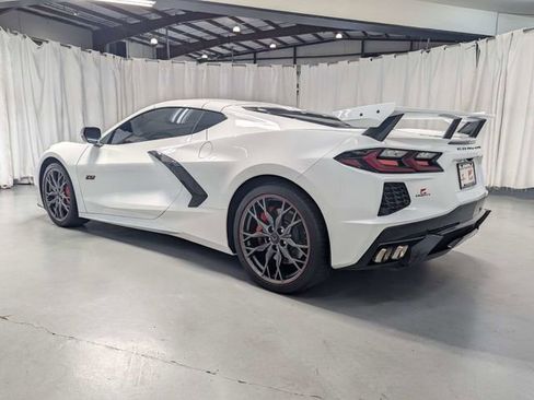 Used 2023 Chevrolet Corvette Stingray Premium Cpe w/ Z51 Performance Package RWD image 4