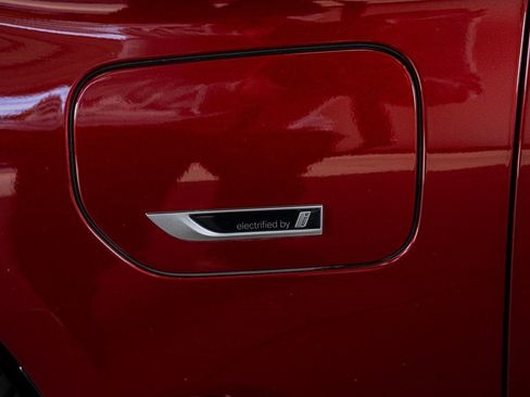 Used 2023 BMW 530e xDrive image 21