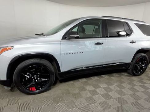 Used 2019 Chevrolet Traverse Premier w/ Redline Edition AWD/4WD image 9