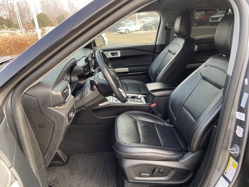 Used 2023 Ford Explorer Limited image 33