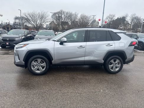 Used 2025 Toyota RAV4 XLE image 4