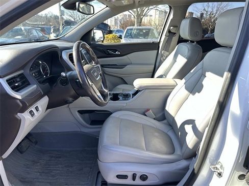 Used 2021 GMC Acadia SLT w/ Premium Package image 16