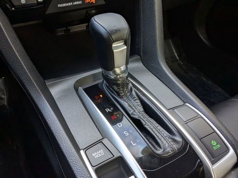 Used 2018 Honda Civic Touring image 21