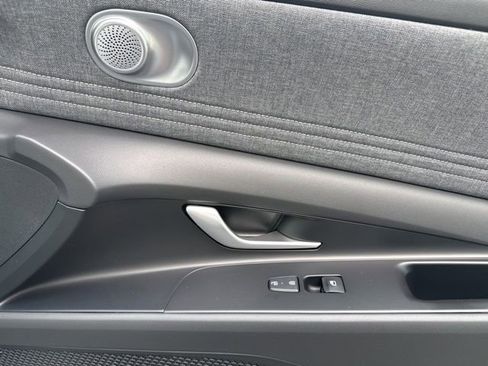 New 2026 Hyundai Elantra Limited image 34