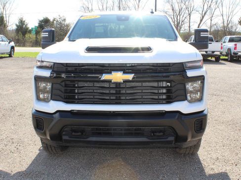 Used 2024 Chevrolet Silverado 3500 W/T w/ WT Convenience Package AWD/4WD image 2