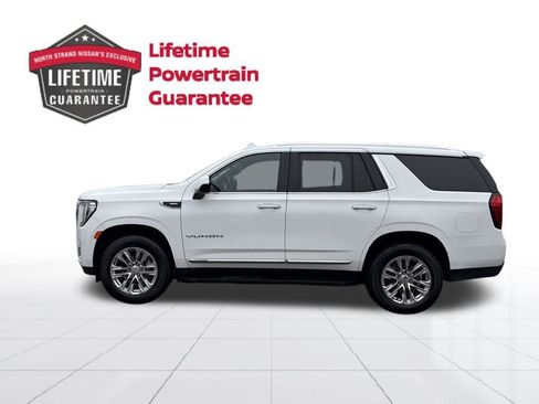 Used 2023 GMC Yukon SLT AWD/4WD image 2