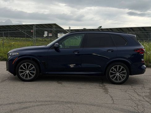 Used 2025 BMW X5 xDrive40i w/ M Sport Package AWD/4WD image 2