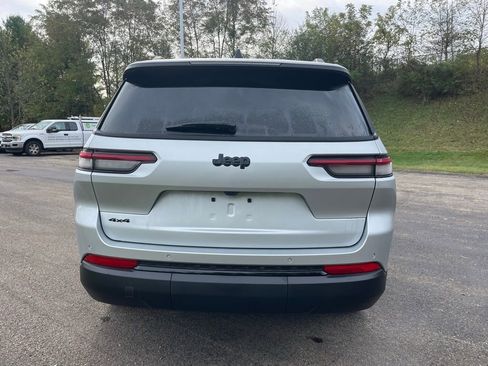 New 2025 Jeep Grand Cherokee L Altitude AWD/4WD image 4