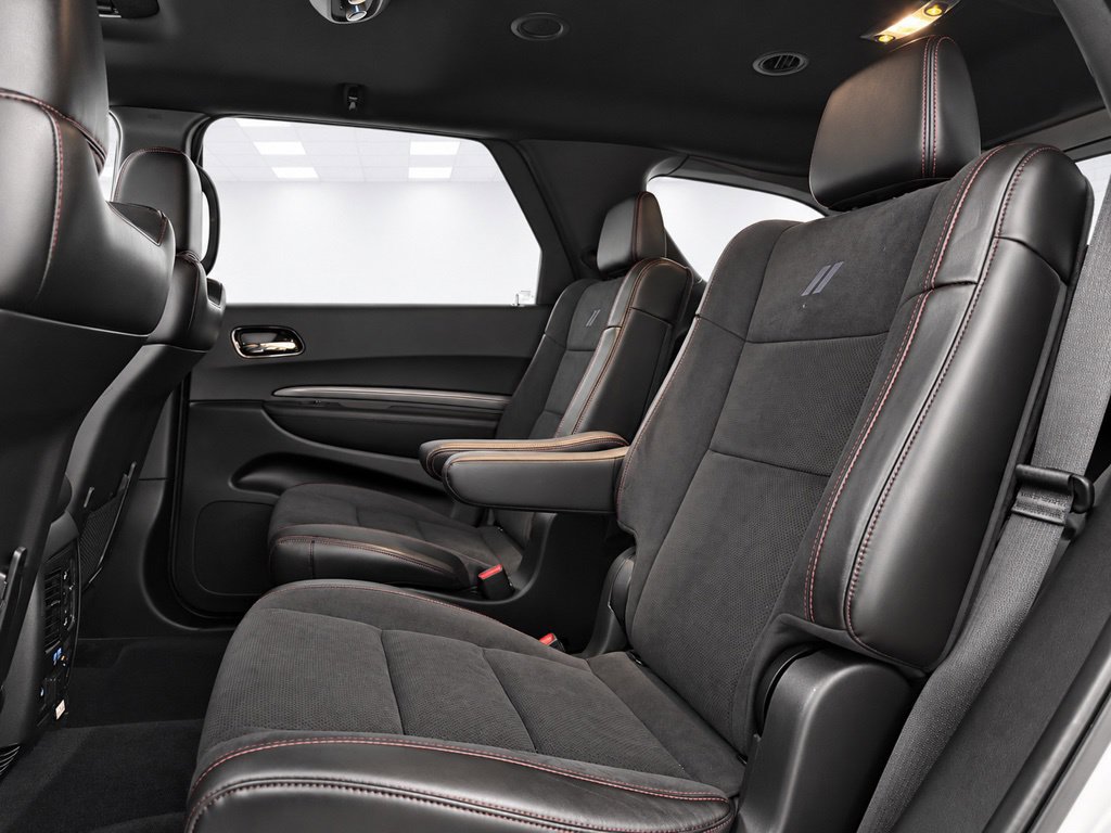Used 2023 Dodge Durango R/T w/ Tow 'N Go Package AWD/4WD image 25