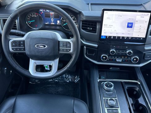 New 2024 Ford Expedition XLT image 15