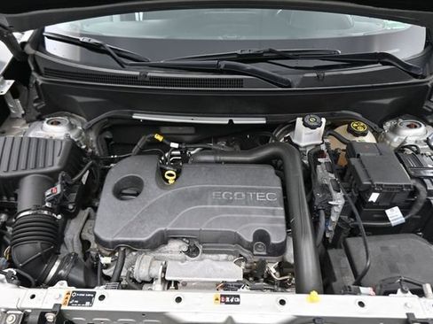 Used 2021 Chevrolet Equinox LT FWD image 21
