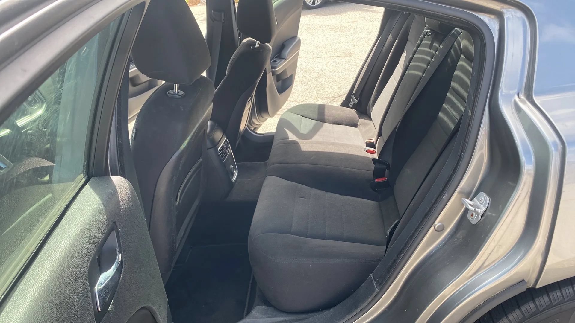 Used 2012 Dodge Charger SE RWD image 13