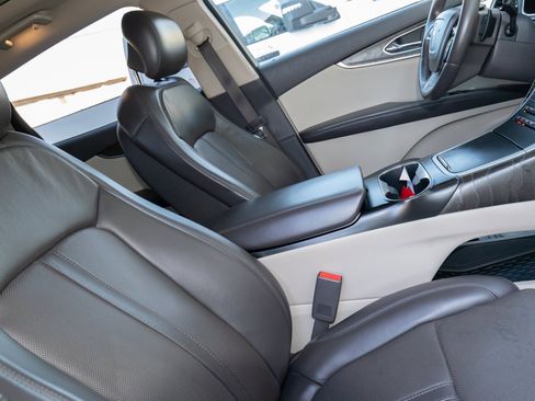 Used 2020 Lincoln Nautilus Reserve w/ Equipment Group 202A image 18