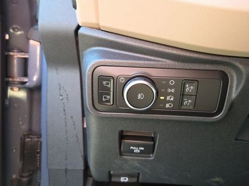 Used 2023 Ford Bronco Wildtrak image 23