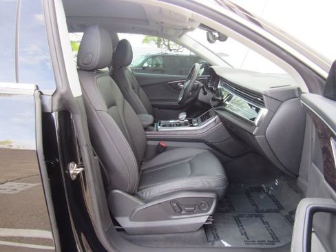 Used 2023 Audi Q8 Premium Plus w/ Premium Plus Package image 22