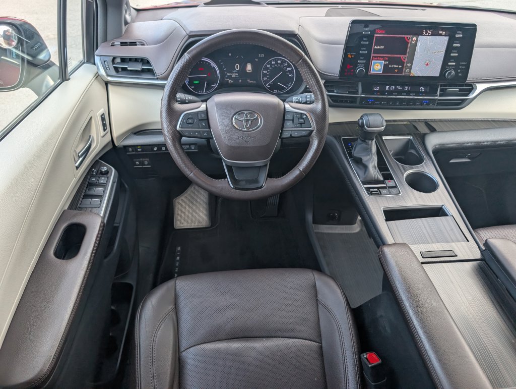 Used 2021 Toyota Sienna Platinum w/ Protection Package (TMS) AWD/4WD image 3
