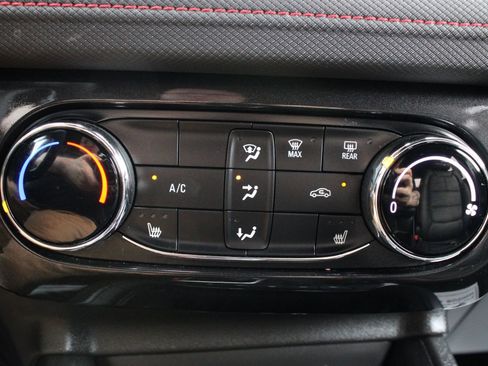 Used 2024 Chevrolet TrailBlazer RS FWD image 37