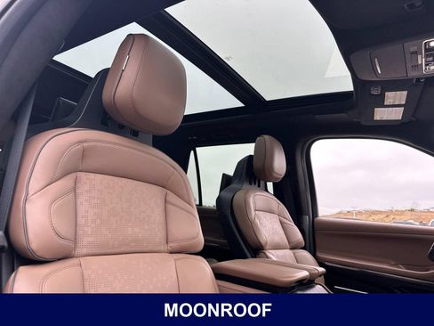 Used 2025 Lincoln Navigator Black Label AWD/4WD image 23