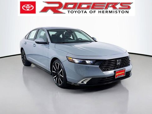 Used 2025 Honda Accord Touring image 1