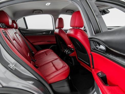 Used 2019 Alfa Romeo Stelvio RWD image 34