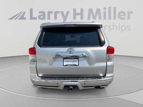 Used 2012 Toyota 4Runner SR5 RWD image 4