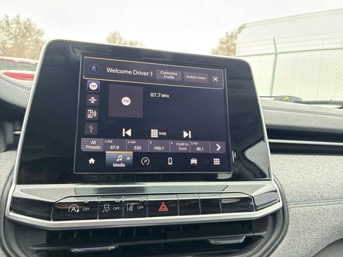 Certified 2022 Jeep Compass Latitude image 12