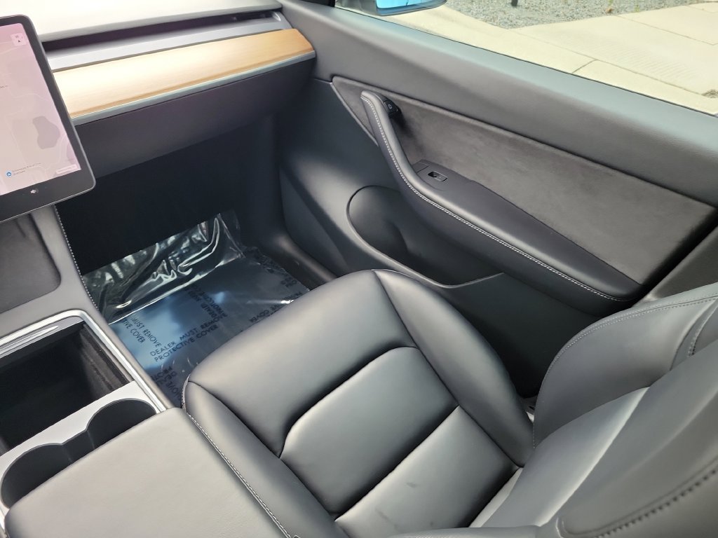 Used 2022 Tesla Model Y Long Range AWD/4WD image 10