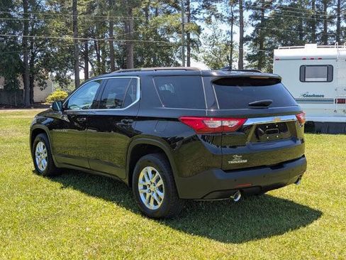 Used 2020 Chevrolet Traverse LT FWD image 5