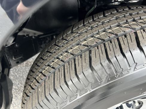 Used 2024 Toyota 4Runner TRD Off-Road Premium image 12