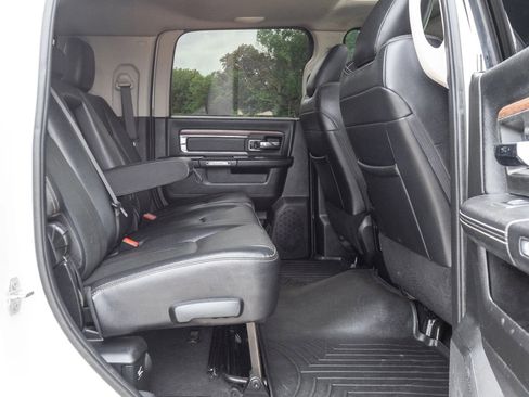 Used 2018 RAM 3500 Laramie image 19