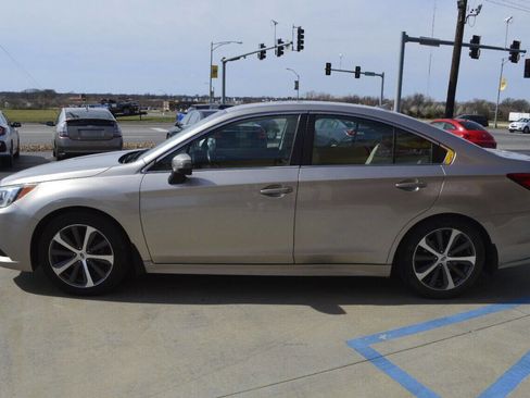 Used 2016 Subaru Legacy 2.5i Limited image 2